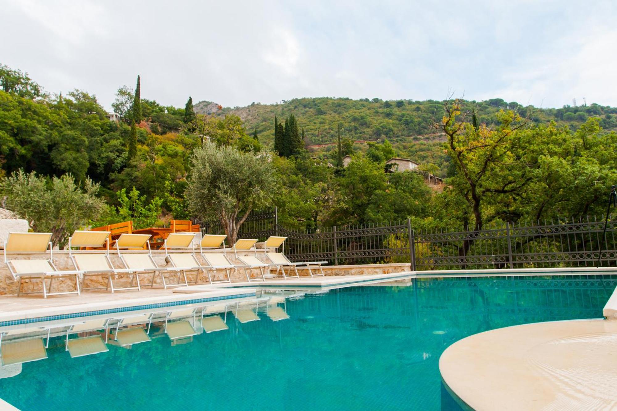 Apartments Pietra Mare Петровац Экстерьер фото