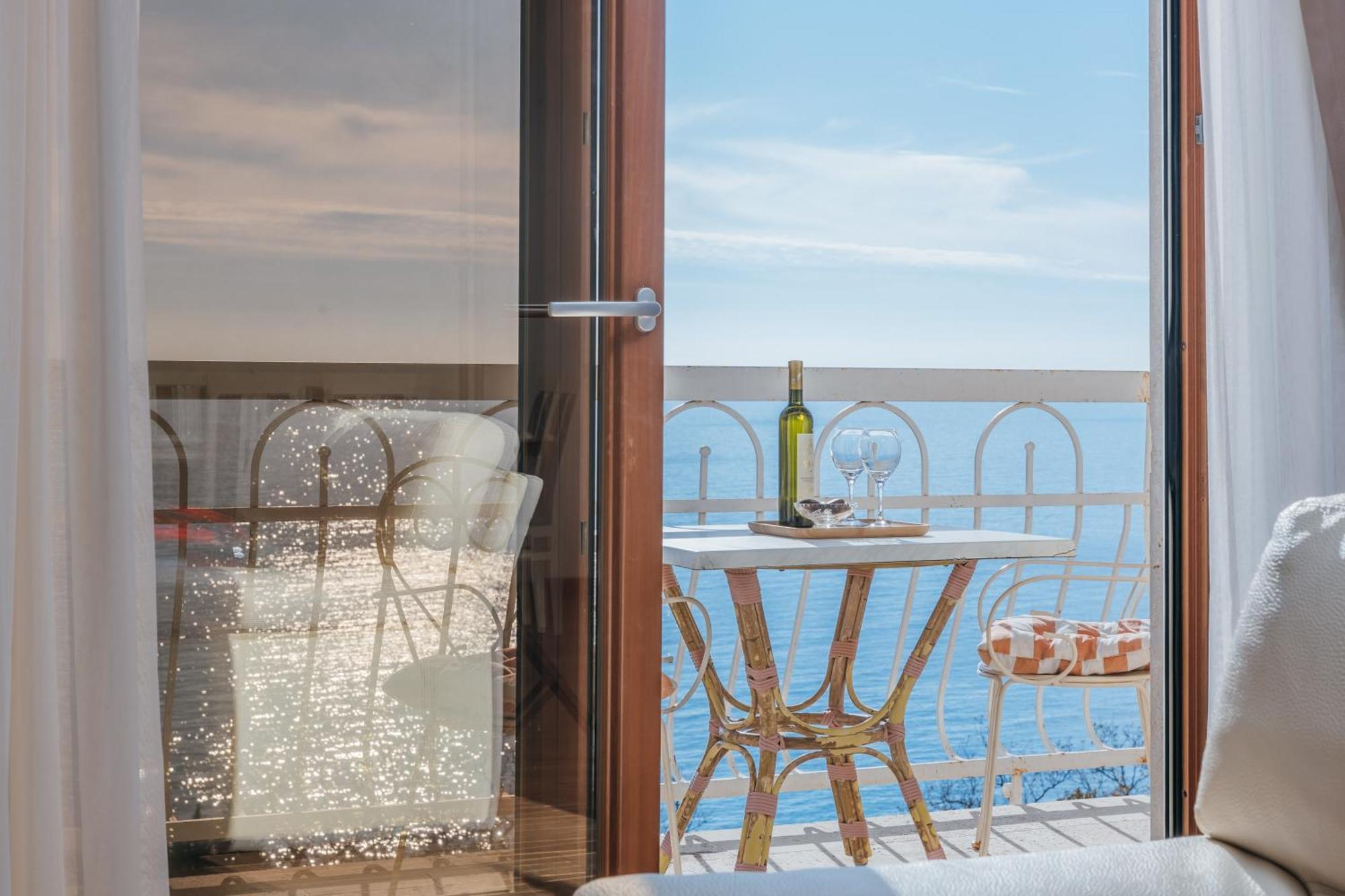 Apartments Pietra Mare Петровац Экстерьер фото