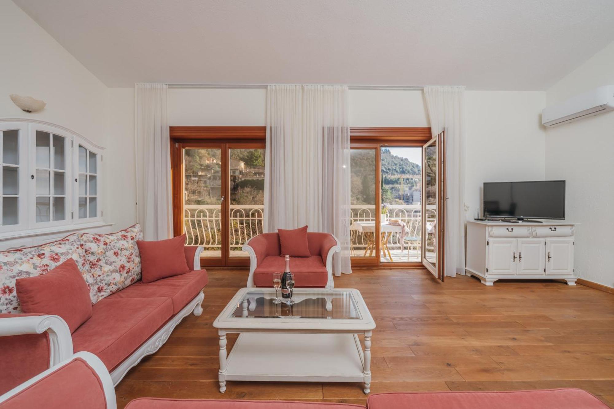 Apartments Pietra Mare Петровац Экстерьер фото