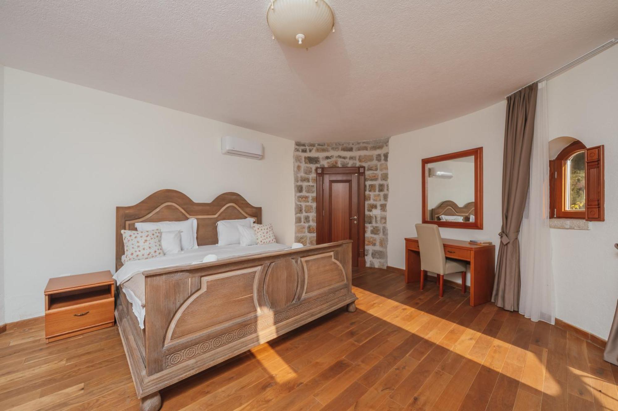 Apartments Pietra Mare Петровац Экстерьер фото