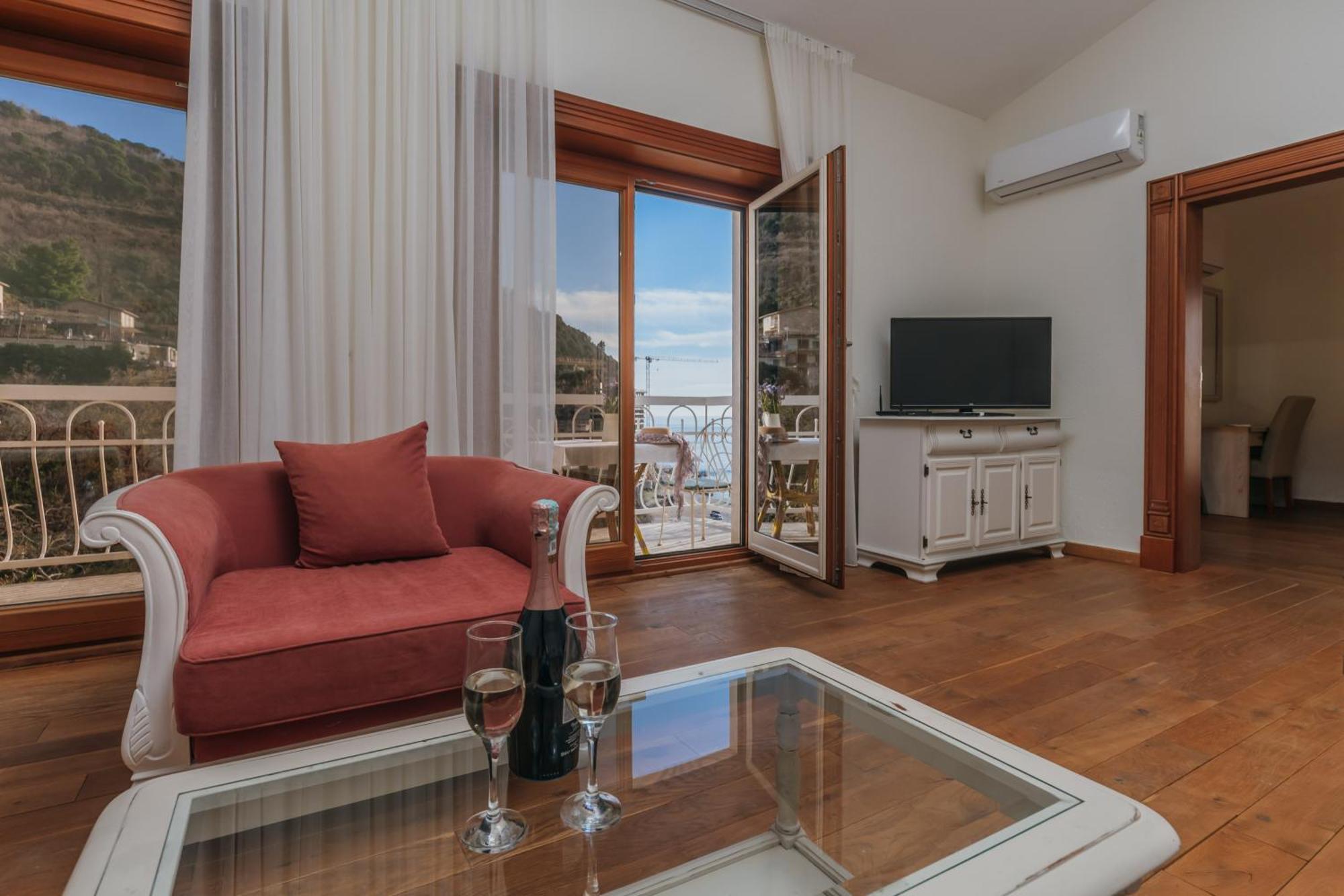 Apartments Pietra Mare Петровац Экстерьер фото