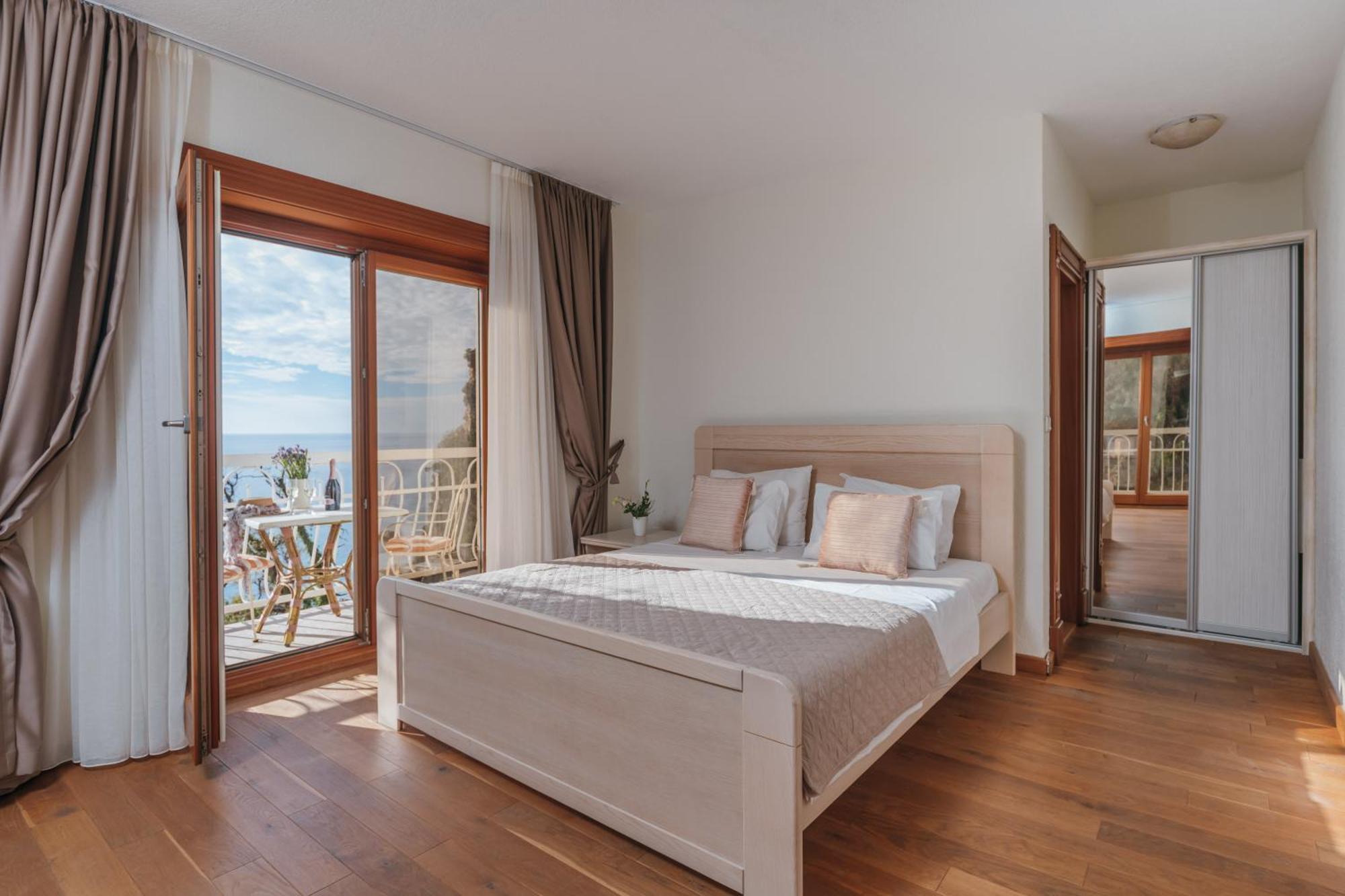 Apartments Pietra Mare Петровац Экстерьер фото